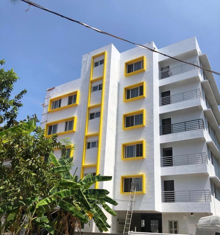 Nachiyar Suites Thiruvananthapuram Exterior photo
