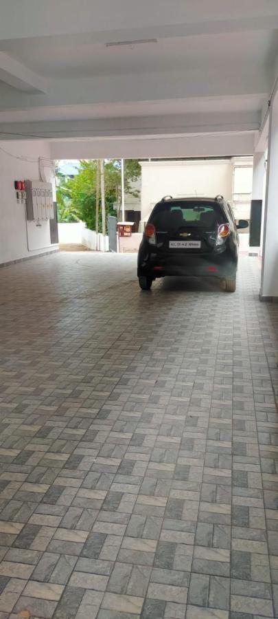 Nachiyar Suites Thiruvananthapuram Exterior photo